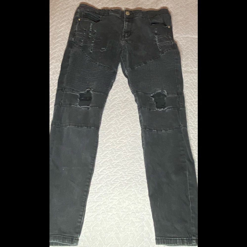 Black distressed jeans